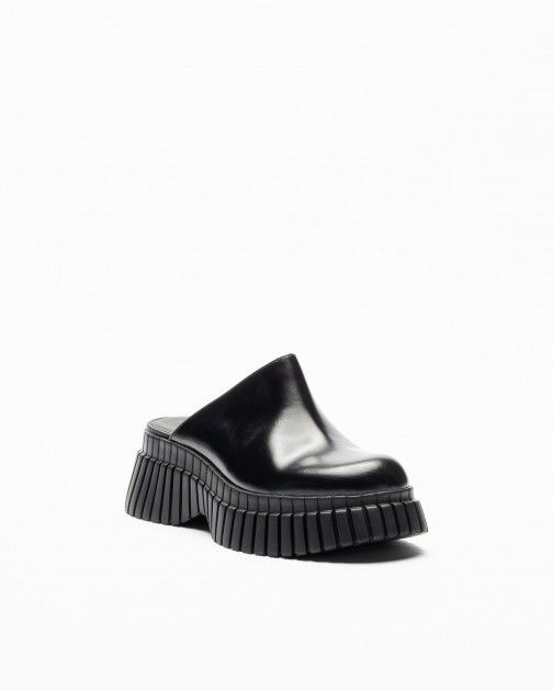 Zuecos plataforma Camper BCN Negro