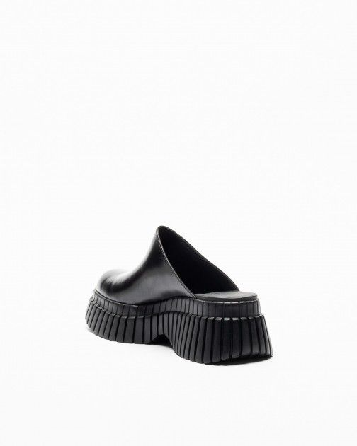 Zuecos plataforma Camper BCN Negro